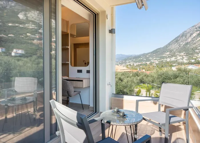 Esthisea * Kalamáta