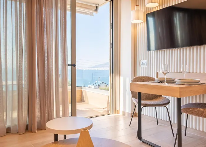 Esthisea * Kalamáta